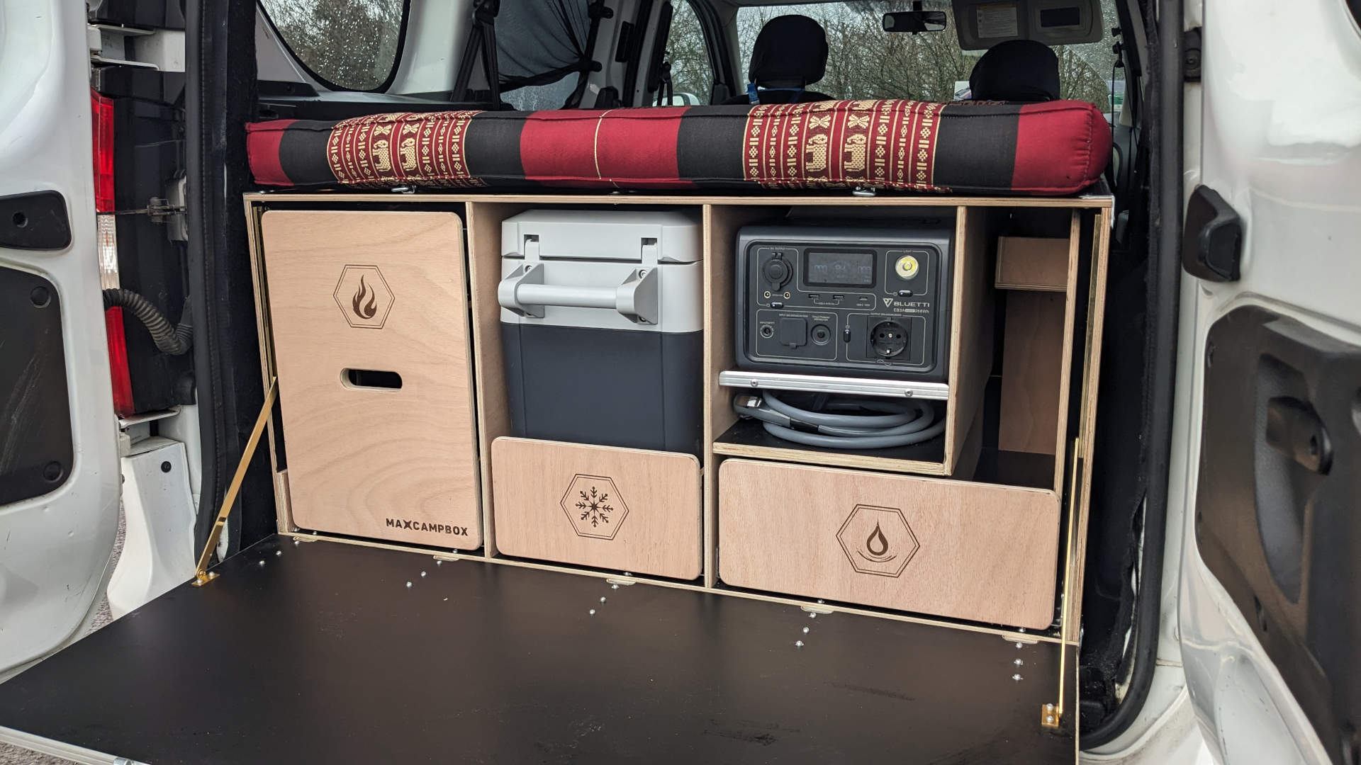 Camping Box  Kit Aménagement Van pour Ludospace et Utilitaire